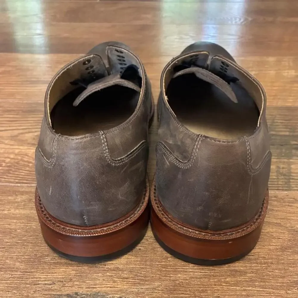 Banana republic brown leather laceless